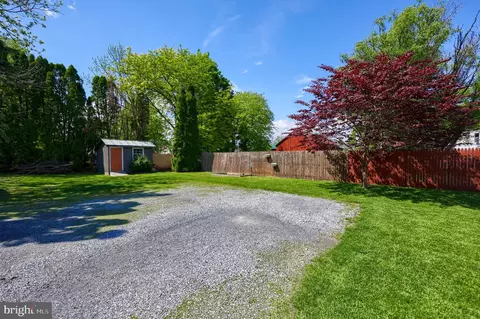Exterior - 356 N Broad St, Lititz, PA 17543 photo 7 of 14