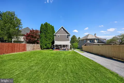 Exterior - 356 N Broad St, Lititz, PA 17543 photo 6 of 14