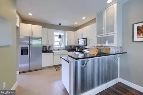Kitchen - 356 N Broad St, Lititz, PA 17543 photo 1 of 4