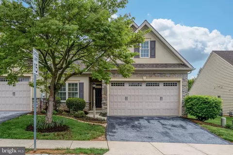 1259 Tumblestone Dr, Mount Joy, PA 17552