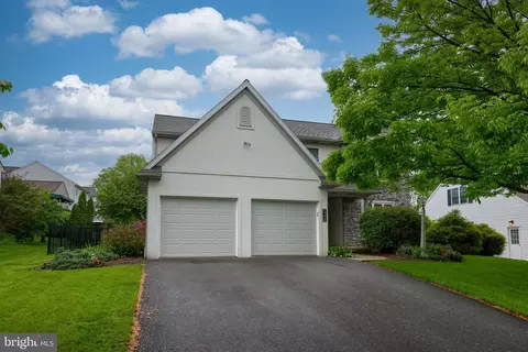 1726 Valette Dr, Lancaster, PA 17602