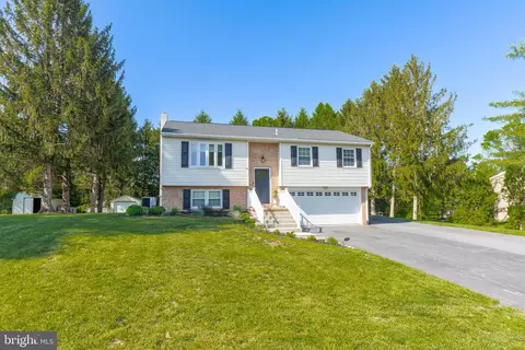 1014 Jeffrey Ln, Lititz, PA 17543 photo 3