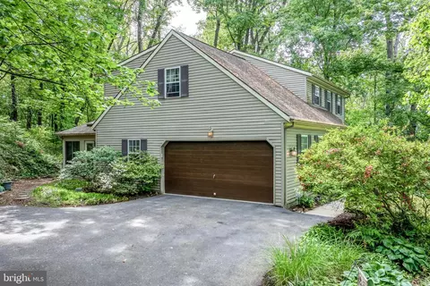4133 Forrest Rd, Mount Joy, PA 17552 photo 3