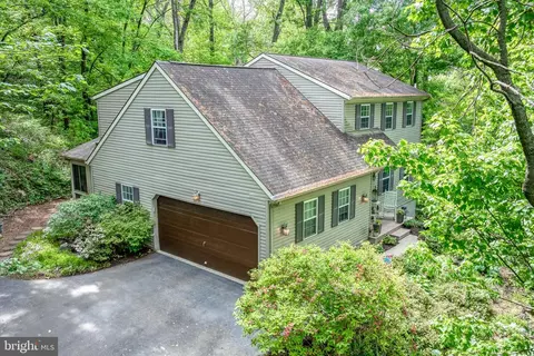 4133 Forrest Rd, Mount Joy, PA 17552 photo 2