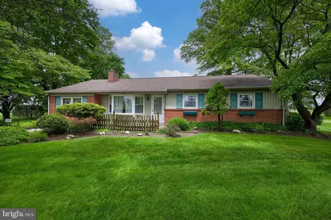 124 Sprecher Rd, Willow Street, PA 17584