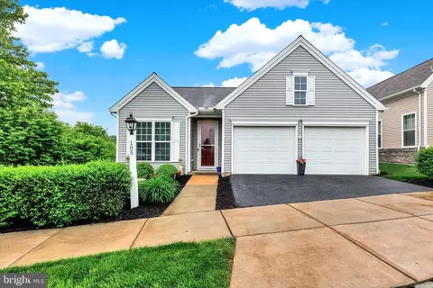 105 Mccarter Ln, Strasburg, PA 17579