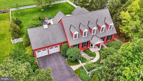 706 Woodcrest Ave, Lititz, PA 17543