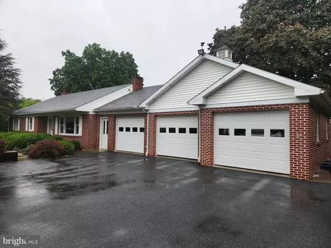 101 Eastbrook Rd, Ronks, PA 17572