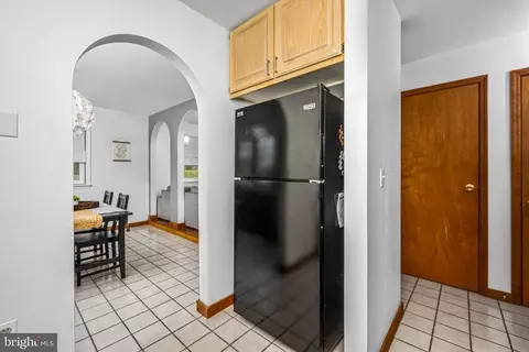 Entry Way - 332 N Cedar St, Lititz, PA 17543 photo 2 of 2