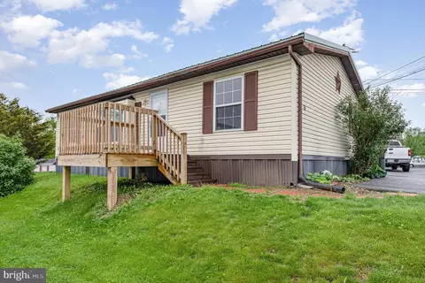 18 Crystal Dr, Manheim, PA 17545
