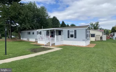 101 Grouse Dr, Lancaster, PA 17603