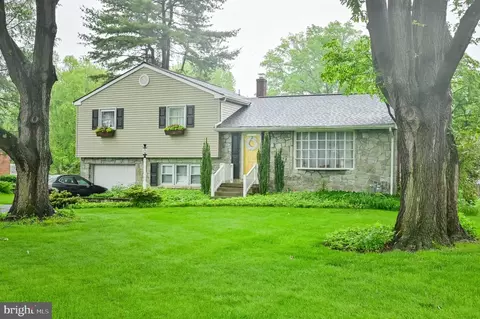 1909 Bloomingdale Ave, Lancaster, PA 17601