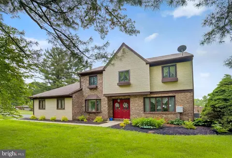 575 Millcross Rd, Lancaster, PA 17601