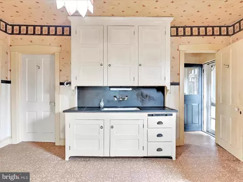 Kitchen - 45 Front St, Lititz, PA 17543 photo 3 of 4