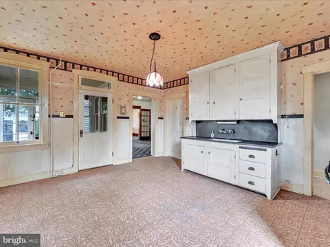 Kitchen - 45 Front St, Lititz, PA 17543 photo 4 of 4