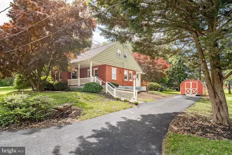 106 Donnelly Dr, Willow Street, PA 17584