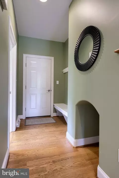 Entry Way - 119 Snavely Mill Rd, Lititz, PA 17543 photo 4 of 8