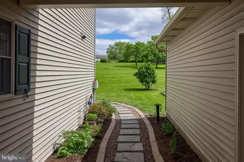 Entry Way - 119 Snavely Mill Rd, Lititz, PA 17543 photo 8 of 8
