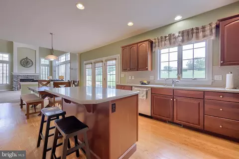 Kitchen - 119 Snavely Mill Rd, Lititz, PA 17543 photo 2 of 3