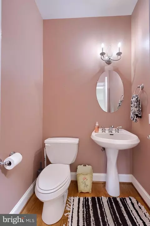 Bath - 119 Snavely Mill Rd, Lititz, PA 17543 photo 1 of 6