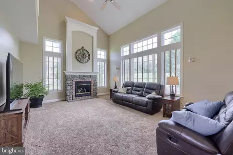 Living - 119 Snavely Mill Rd, Lititz, PA 17543 photo 3 of 6