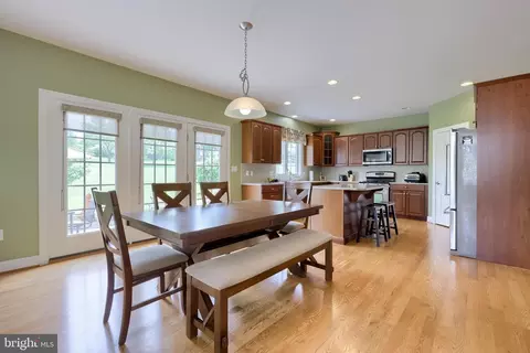 Dining - 119 Snavely Mill Rd, Lititz, PA 17543 photo 4 of 4