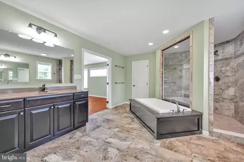 628 Warminster Ln, Lititz, PA 17543 photo 24