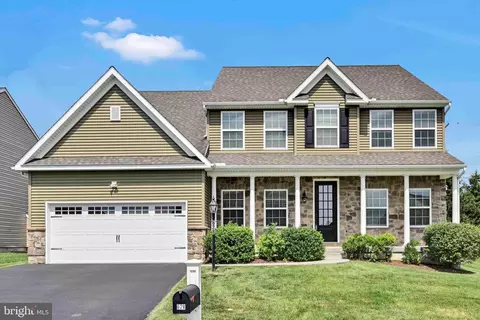628 Warminster Ln, Lititz, PA 17543