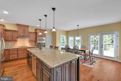 628 Warminster Ln, Lititz, PA 17543 photo 12
