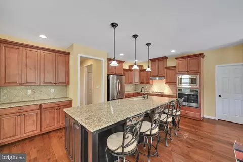 628 Warminster Ln, Lititz, PA 17543 photo 11