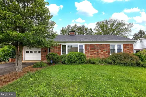 1919 Wilson Ave, Lancaster, PA 17603
