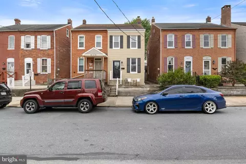 846 Blunston St, Columbia, PA 17512