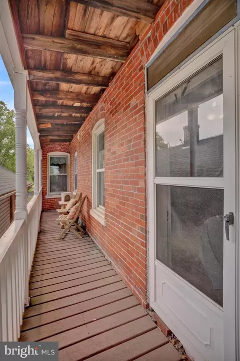 Exterior - 123 S Cedar St, Lititz, PA 17543 photo 4 of 7