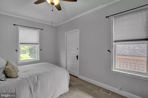 Bedroom - 123 S Cedar St, Lititz, PA 17543 photo 4 of 5