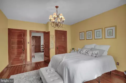 Bedroom - 123 S Cedar St, Lititz, PA 17543 photo 3 of 5