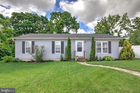 3190 Irishtown Rd, Gordonville, PA 17529