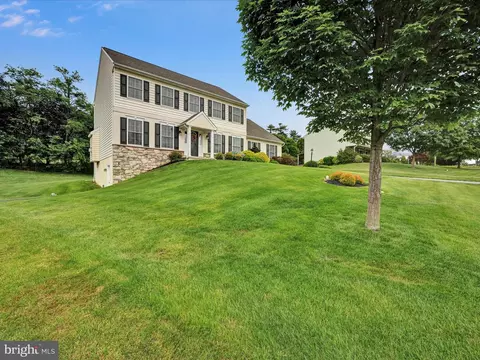7 W Ridge Rd, Lititz, PA 17543 photo 3