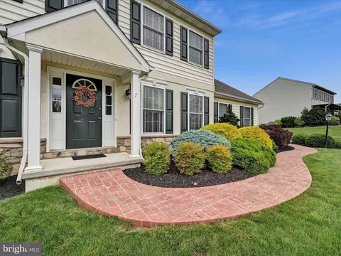 7 W Ridge Rd, Lititz, PA 17543 photo 4