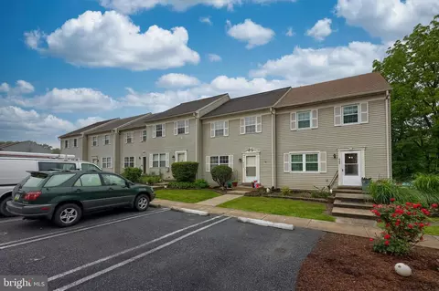 460 Dohner Dr, Lancaster, PA 17602