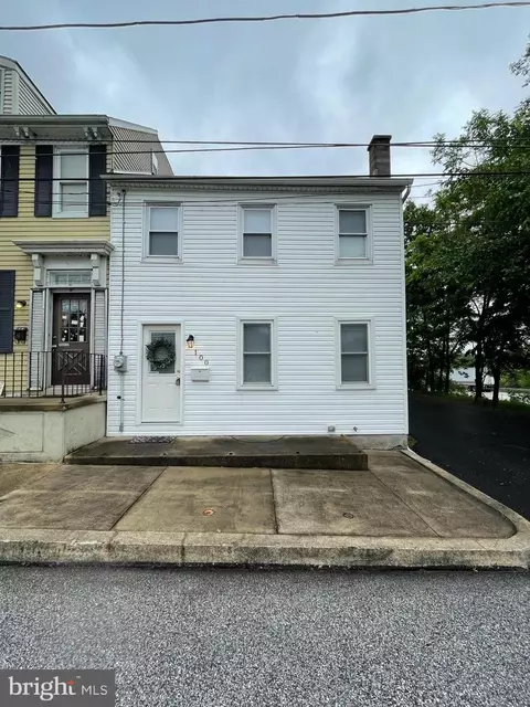 100 Cedar St, Columbia, PA 17512