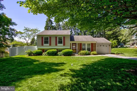 3324 Pin Oak Ln, Mountville, PA 17554