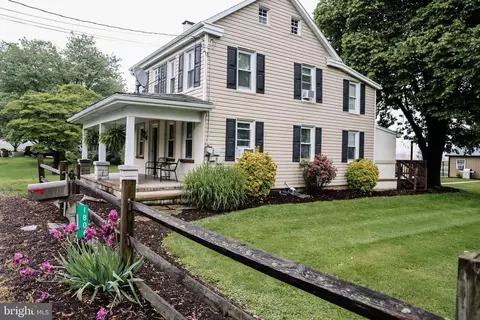1806 Brunnerville Rd, Lititz, PA 17543