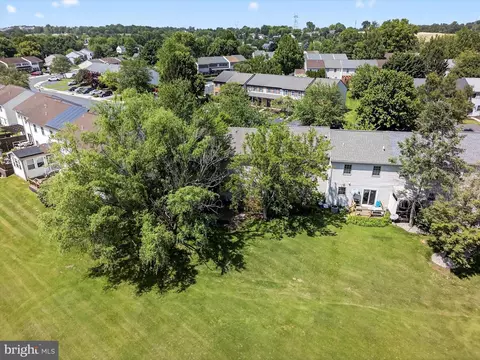 View/Area - 41 Laurie Ln, Lititz, PA 17543 photo 3 of 7