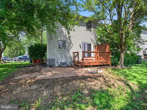 Exterior - 41 Laurie Ln, Lititz, PA 17543 photo 4 of 4