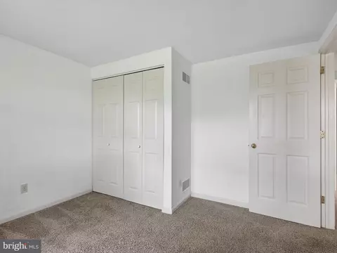 Bedroom - 41 Laurie Ln, Lititz, PA 17543 photo 4 of 5