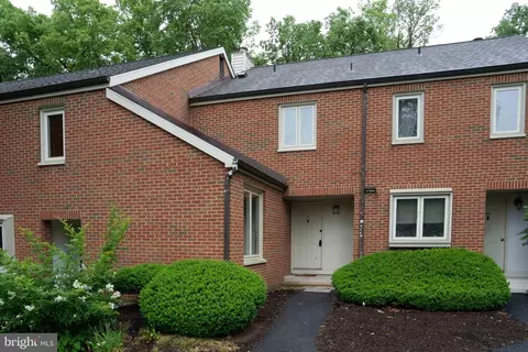 24 Beechtree Ln, Mountville, PA 17554
