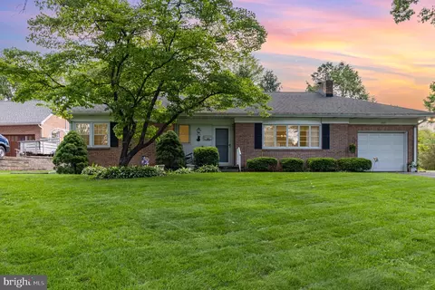 243 Park Ave, Mount Joy, PA 17552