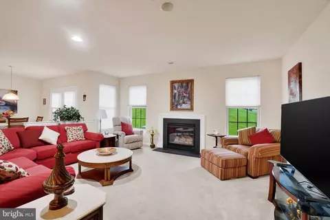 4 Hardy Ct, Lancaster, PA 17602