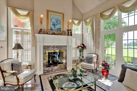 Living - 612 Northfield Rd, Lititz, PA 17543 photo 2 of 4