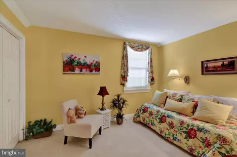 Bedroom - 612 Northfield Rd, Lititz, PA 17543 photo 7 of 8
